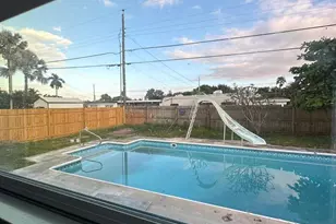 5665 Daphne Dr, West Palm Beach, FL 33415 - Photo 3