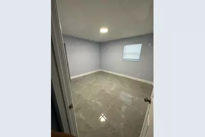 5665 Daphne Drive, West Palm Beach, FL 33415 - Photo 9