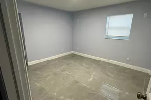 5665 Daphne Dr, West Palm Beach, FL 33415 - Photo 9