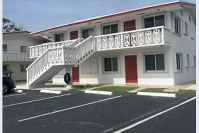 2020 Lake Osborne Drive #10, Lake Worth Beach, FL 33461 - Photo 31