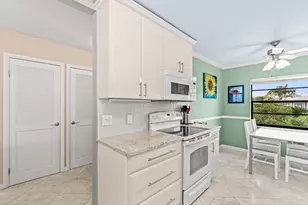 3 Stratford Dr E, Boynton Beach, FL 33436 - Photo 9