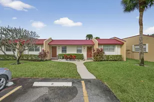 135 Lake Anne Dr, West Palm Beach, FL 33411 - Photo 1