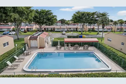 135 Lake Anne Drive, West Palm Beach, FL 33411 - Photo 35