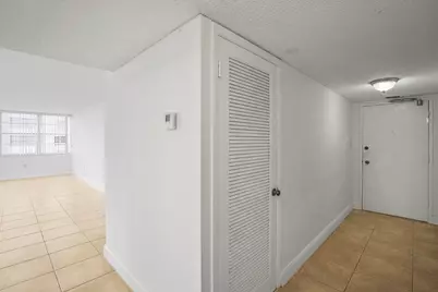 18051 Biscayne Boulevard #1504, Aventura, FL 33160 - Photo 13