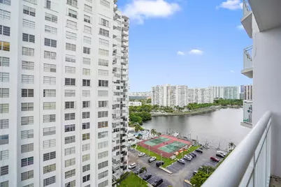 18051 Biscayne Boulevard #1504, Aventura, FL 33160 - Photo 1