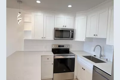 37 Preston A, Boca Raton, FL 33434 - Photo 3