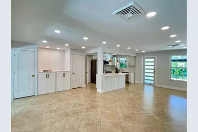 360 Alhambra Place, West Palm Beach, FL 33405 - Photo 21