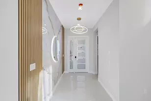 20273 Somerset Hls Dr, Boca Raton, FL 33434 - Photo 5