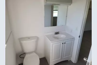 408 E Coconut Avenue, Port Saint Lucie, FL 34952 - Photo 9