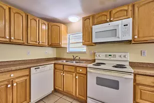 8217 SE Swan Ave, Hobe Sound, FL 33455 - Photo 19