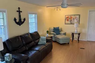 8217 SE Swan Ave, Hobe Sound, FL 33455 - Photo 7