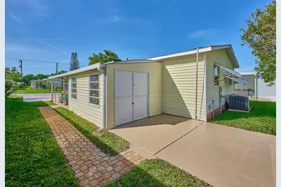 8217 SE Swan Avenue, Hobe Sound, FL 33455 - Photo 33