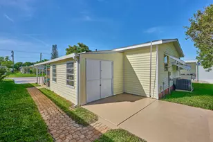 8217 SE Swan Ave, Hobe Sound, FL 33455 - Photo 33