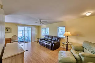 8217 SE Swan Ave, Hobe Sound, FL 33455 - Photo 9