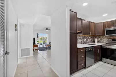 2615 NE 1st Court #201, Boynton Beach, FL 33435 - Photo 3