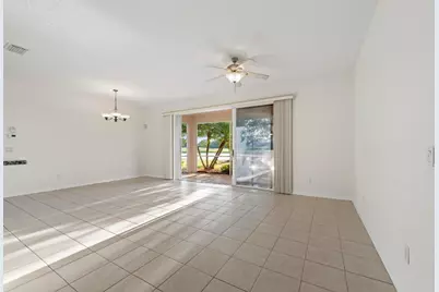 558 Waverly Circle, Port Saint Lucie, FL 34983 - Photo 7