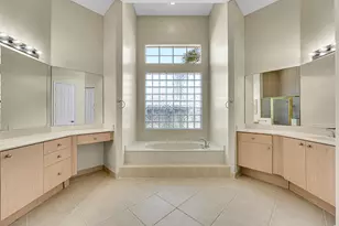 211 NW Pleasant Grove Way, Port Saint Lucie, FL 34986 - Photo 17