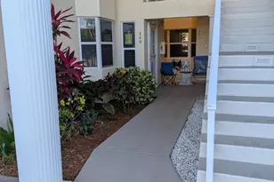 369 Grove Isle Cir, Vero Beach, FL 32962 - Photo 17