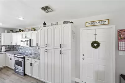 1972 SE Esterbrook Street, Port Saint Lucie, FL 34983 - Photo 9