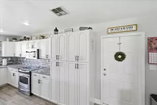 1972 SE Esterbrook St, Port Saint Lucie, FL 34983 - Photo 9