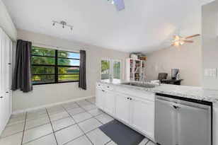 1060 Cedar Creek Way, Davie, FL 33325 - Photo 11