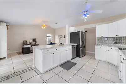 1060 Cedar Creek Way, Davie, FL 33325 - Photo 9