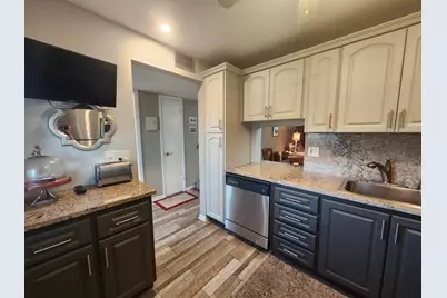 300 NE 26th Avenue #305, Boynton Beach, FL 33435 - Photo 3