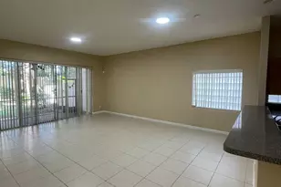 114 Canterbury Pl, Royal Palm Beach, FL 33414 - Photo 5