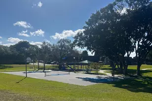 610 6th Ct, Palm Beach Gardens, FL 33410 - Photo 23