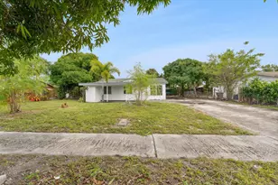 448 NW 3 Ave, Deerfield Beach, FL 33441 - Photo 13