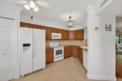3401 SE Martinique Trace #102, Stuart, FL 34997 - Photo 9