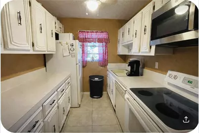 910 South Drive #B, Delray Beach, FL 33445 - Photo 5