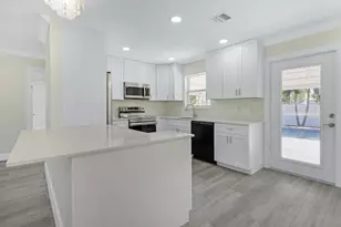 912 SE 8th Ct, Deerfield Beach, FL 33441 - Photo 11
