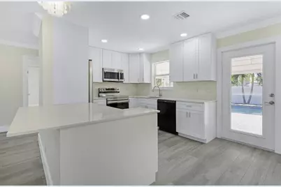 912 SE 8th Court, Deerfield Beach, FL 33441 - Photo 9