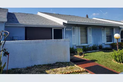 4195 Lucerne Villas Lane, Lake Worth, FL 33467 - Photo 5