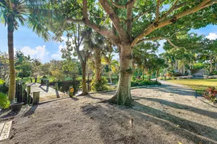 709 SW Imperial Dr, Palm City, FL 34990 - Photo 63