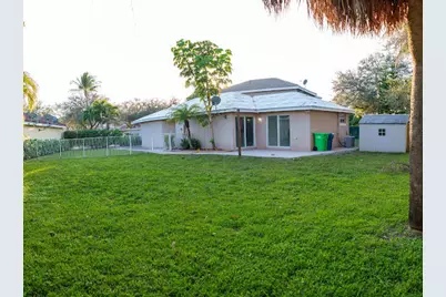 9201 NW 55th Street, Sunrise, FL 33351 - Photo 3