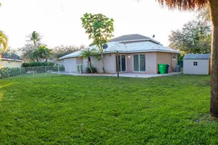 9201 NW 55th St, Sunrise, FL 33351 - Photo 3