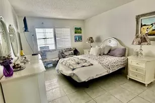 1080 Exeter E, Boca Raton, FL 33434 - Photo 9