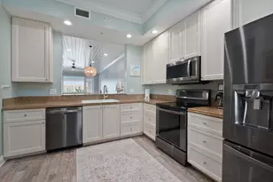 9 Harbour Isle Dr E, Hutchinson Island, FL 34949 - Photo 17