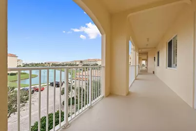 9 Harbour Isle Drive E #305, Hutchinson Island, FL 34949 - Photo 7