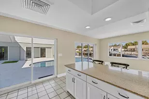 830 Cypress Way, Boca Raton, FL 33486 - Photo 9