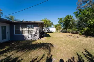 477 SE Asbury Ln, Port Saint Lucie, FL 34983 - Photo 17