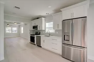 320 NW 6th Ave, Delray Beach, FL 33444 - Photo 11