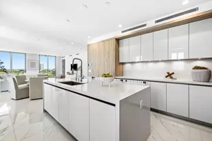 495 E Royal Palm Rd, Boca Raton, FL 33432 - Photo 11