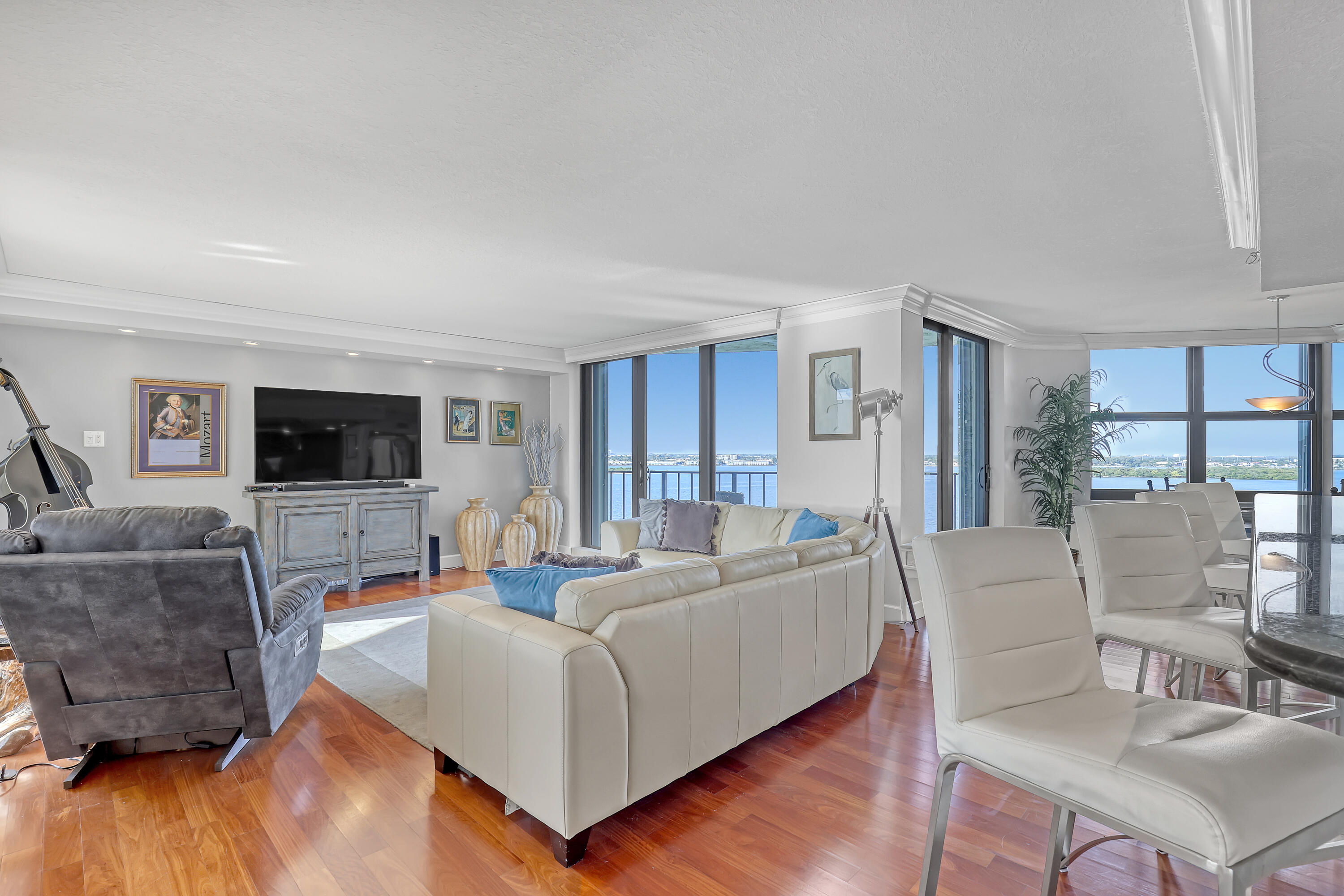 5420 N Ocean Dr #1106 main architectural view