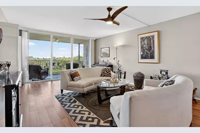 3960 Oaks Clubhouse Drive #504, Pompano Beach, FL 33069 - Photo 9