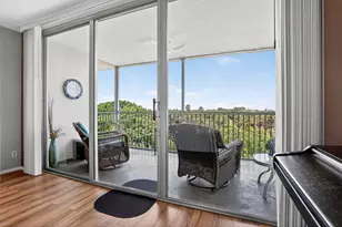 3960 Oaks Clubhouse Dr, Pompano Beach, FL 33069 - Photo 17