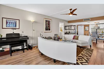 3960 Oaks Clubhouse Drive #504, Pompano Beach, FL 33069 - Photo 7