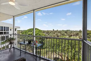 3960 Oaks Clubhouse Dr, Pompano Beach, FL 33069 - Photo 13